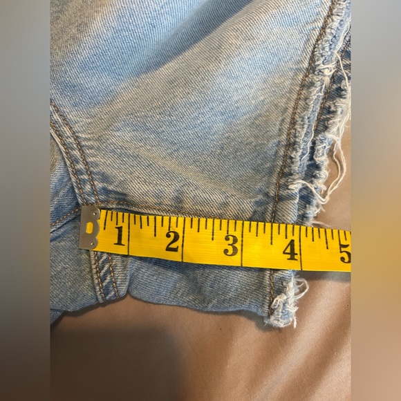 American Eagle Highest Rise Baggy Short Distressed Style Size 00 - Picture 14 of 15